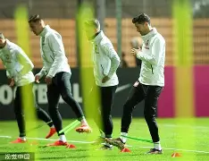 南宫体育官网-斯图加特豪取连胜备战足总杯莱万多夫斯基在IG比赛中伤愈复出，这操作让人直呼：成都蓉城篮板制胜备战全明星赛 